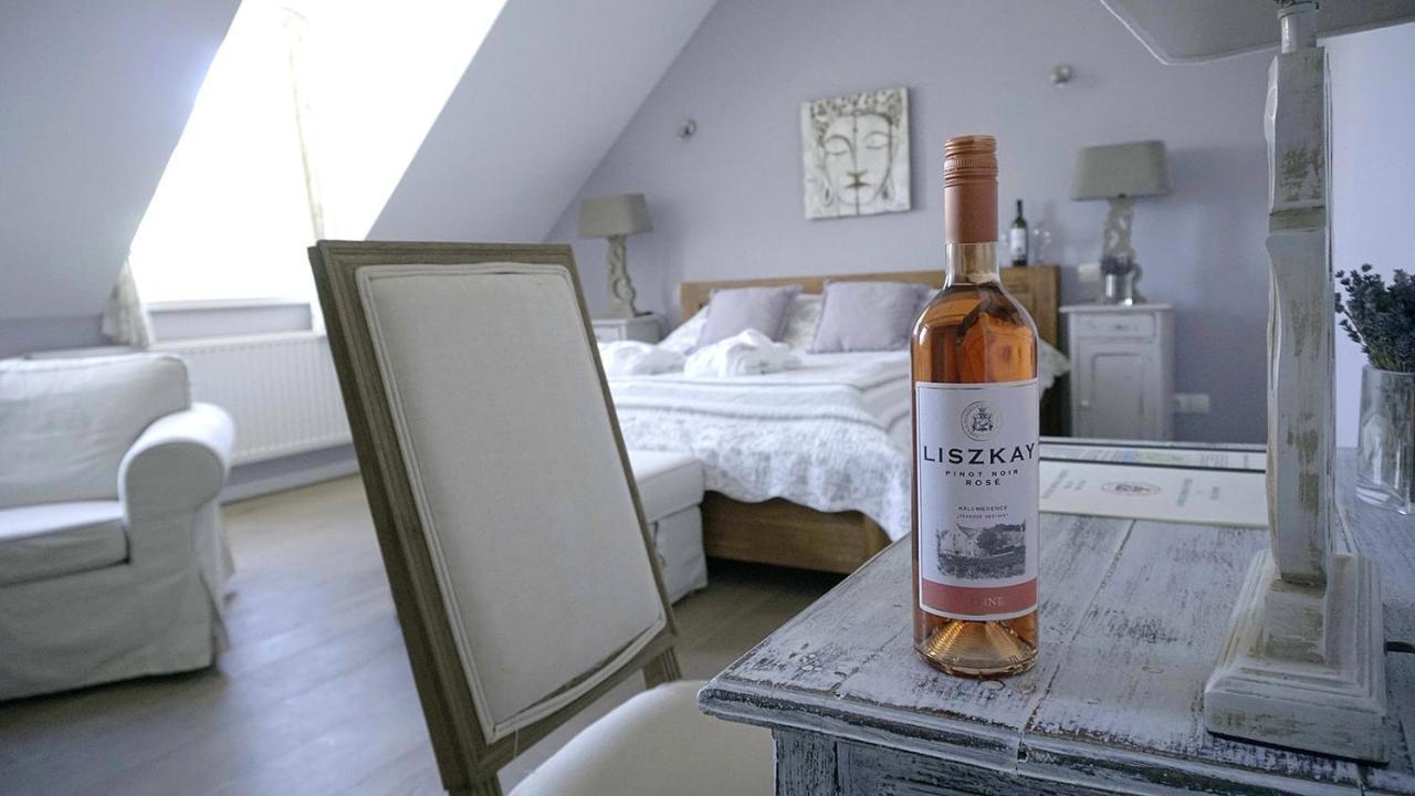 Liszkay Borkuria Hotel Monoszlo Luaran gambar